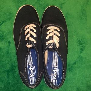 Never worn Keds champion originals navy size 9
